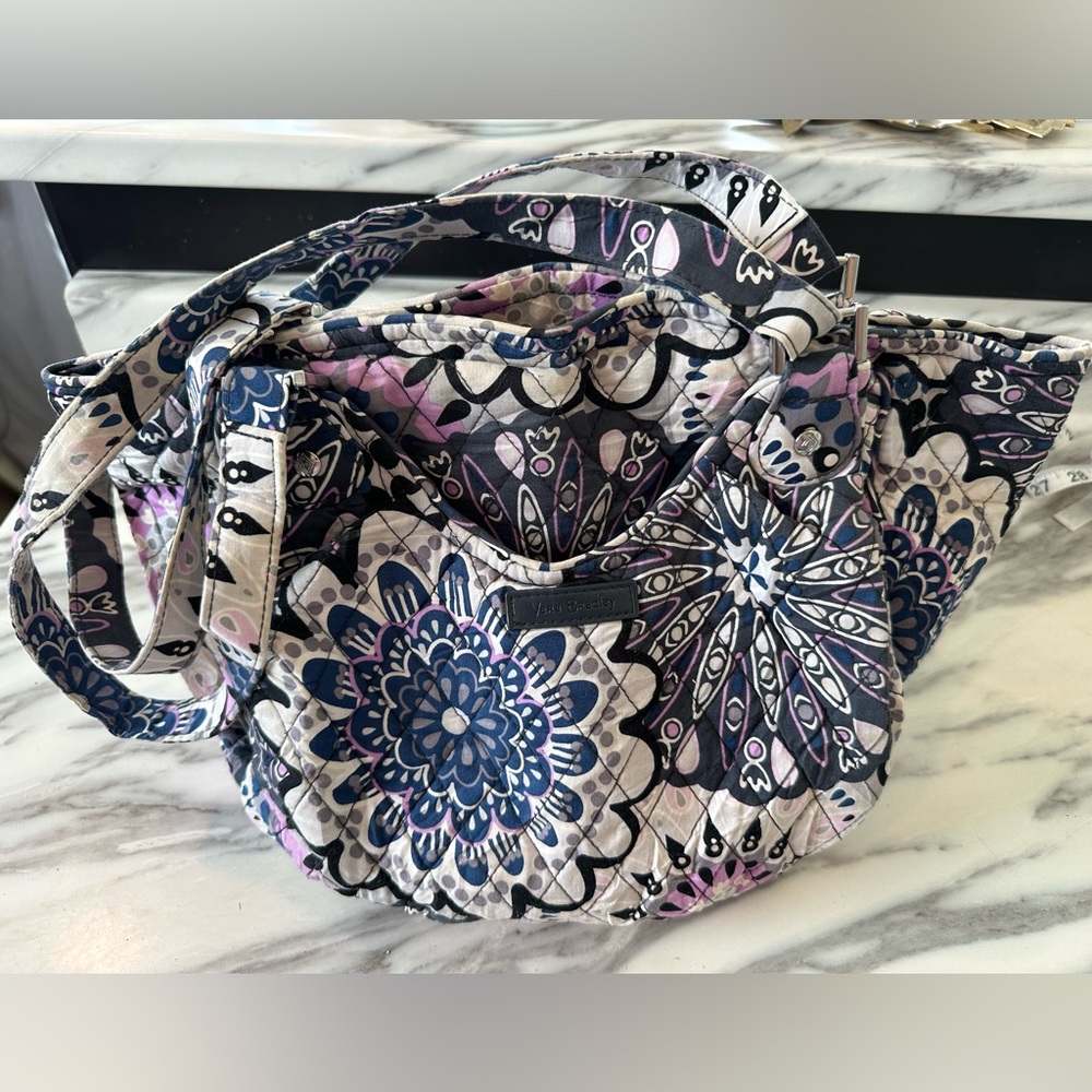 Vera Bradley Retired Mimosa Medallion Purse - Picture 9 of 16
